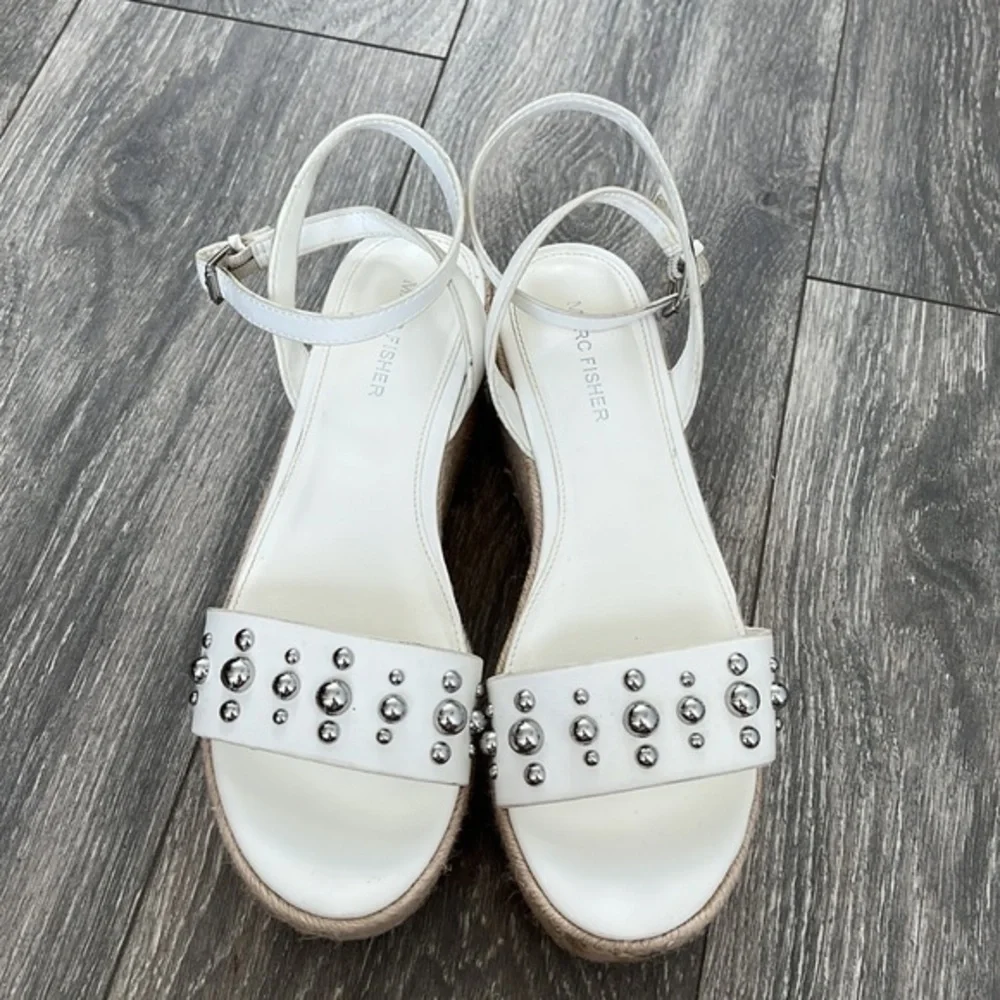 Marc Fisher Wedge ESPADRILLE PLATFORM SANDAL Studded Wrap around ankle size 8